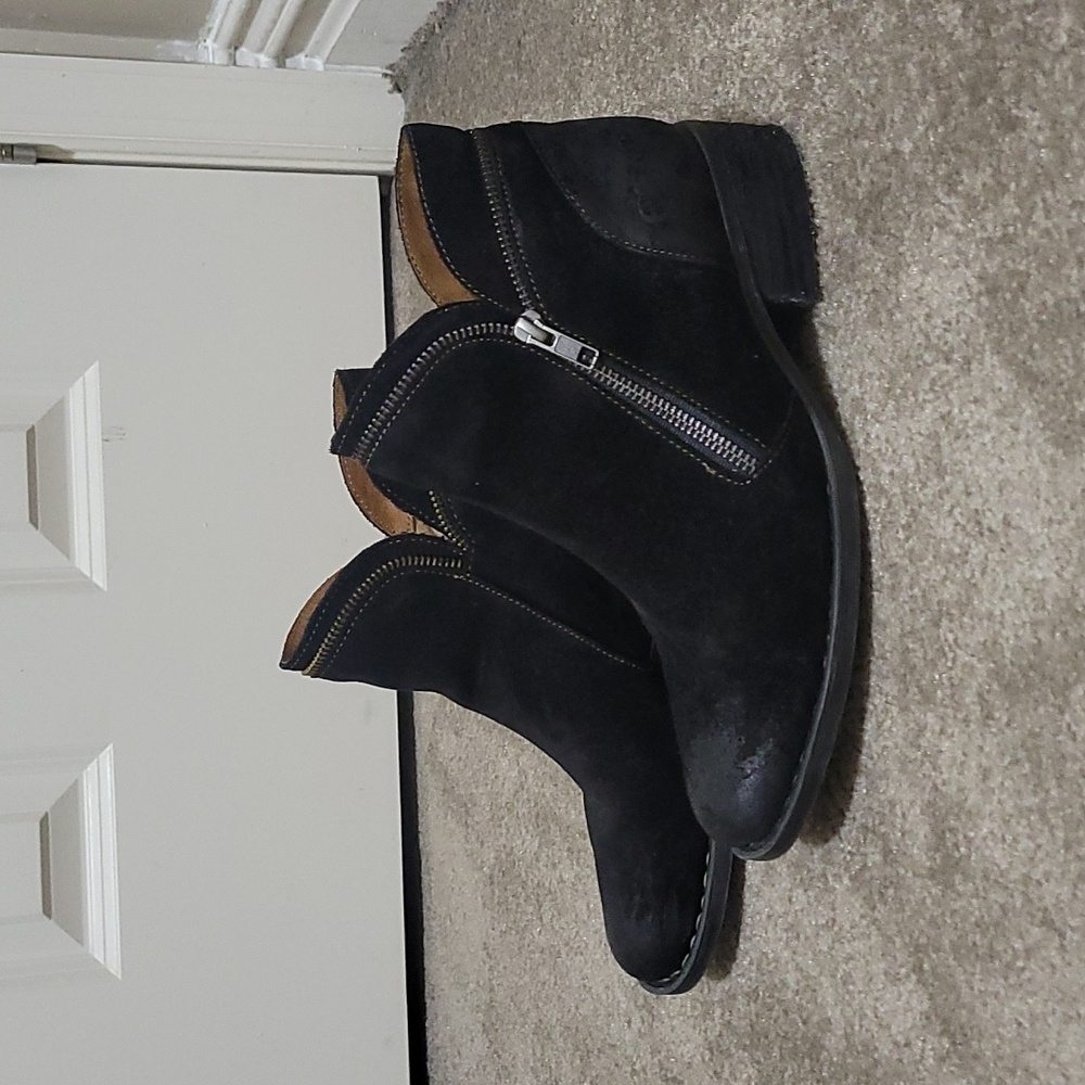 BORN Malta Bootie super cute boots women's size 8 black wore twice